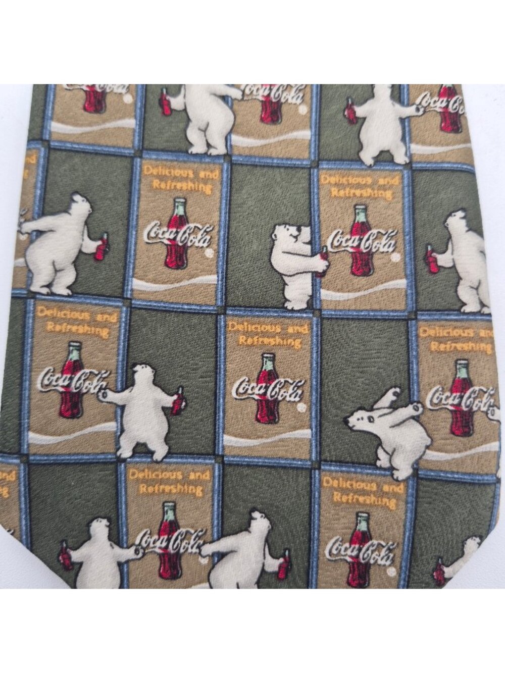 Coca Cola Polar Bear Necktie Always Cool Novelty Tie